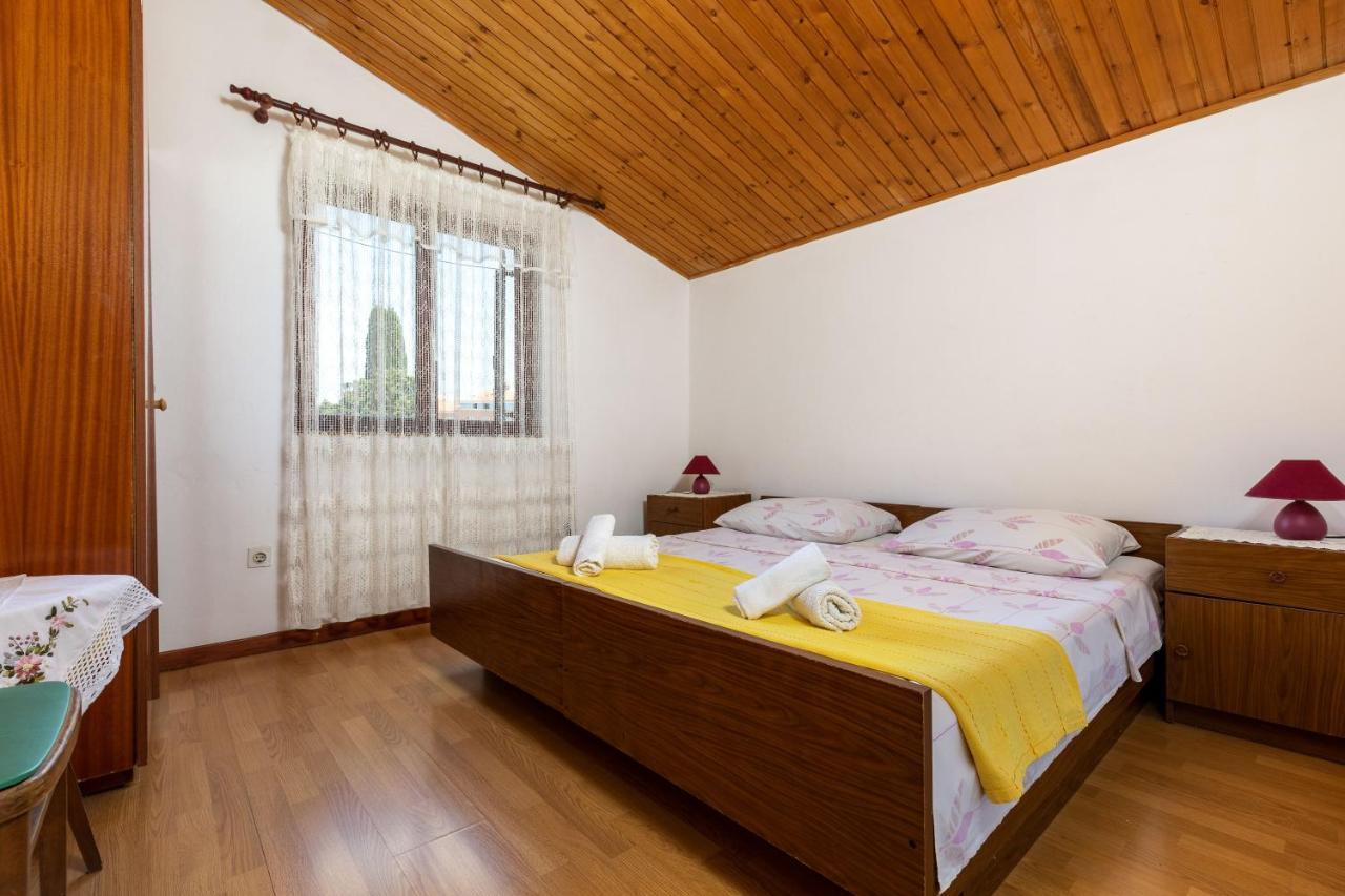 Apartments And Room Pergola Rovinj Exterior foto