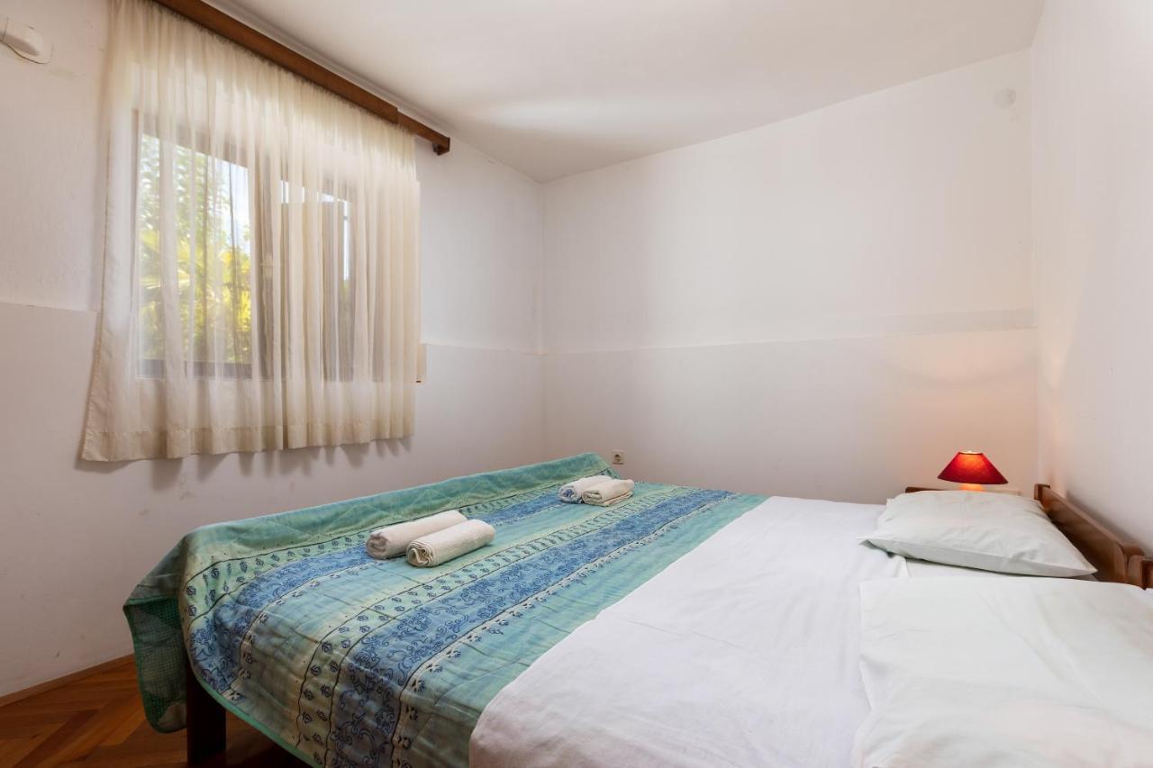 Apartments And Room Pergola Rovinj Exterior foto