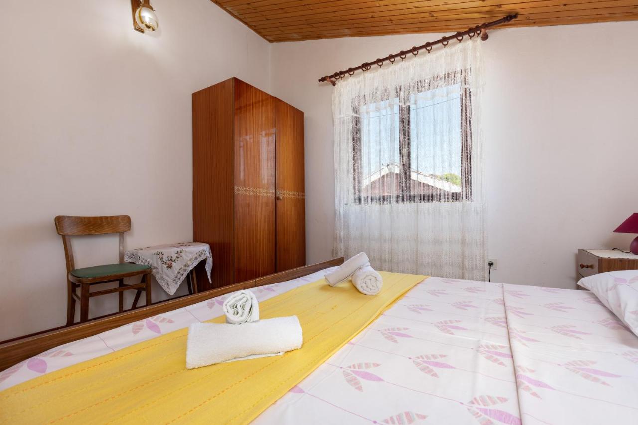Apartments And Room Pergola Rovinj Exterior foto