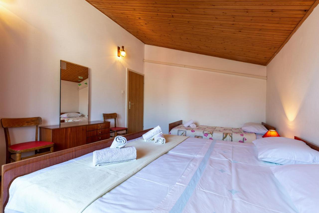 Apartments And Room Pergola Rovinj Exterior foto