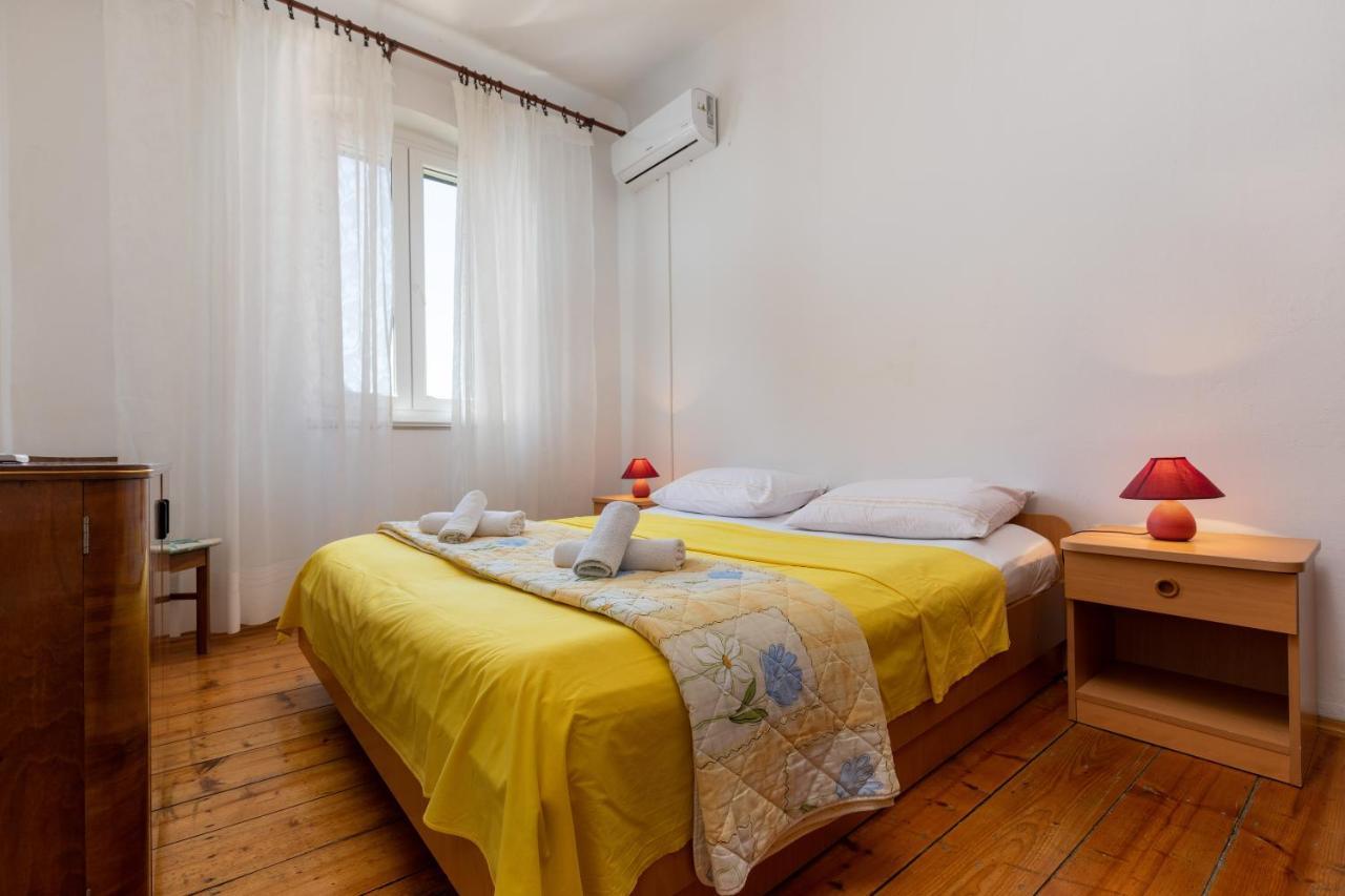 Apartments And Room Pergola Rovinj Exterior foto
